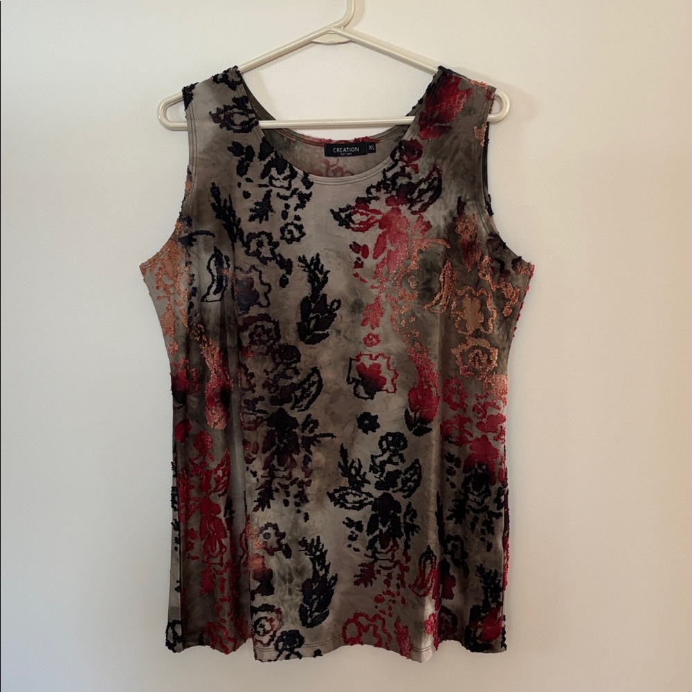 Creation Sleeveless Floral Tank Top